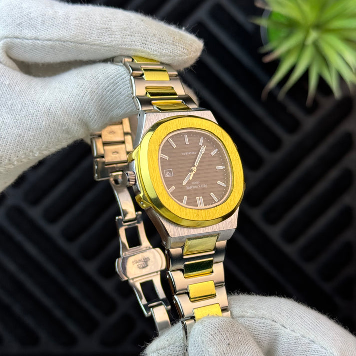 Patek Philippe - Nautilus -
Two Tone Black