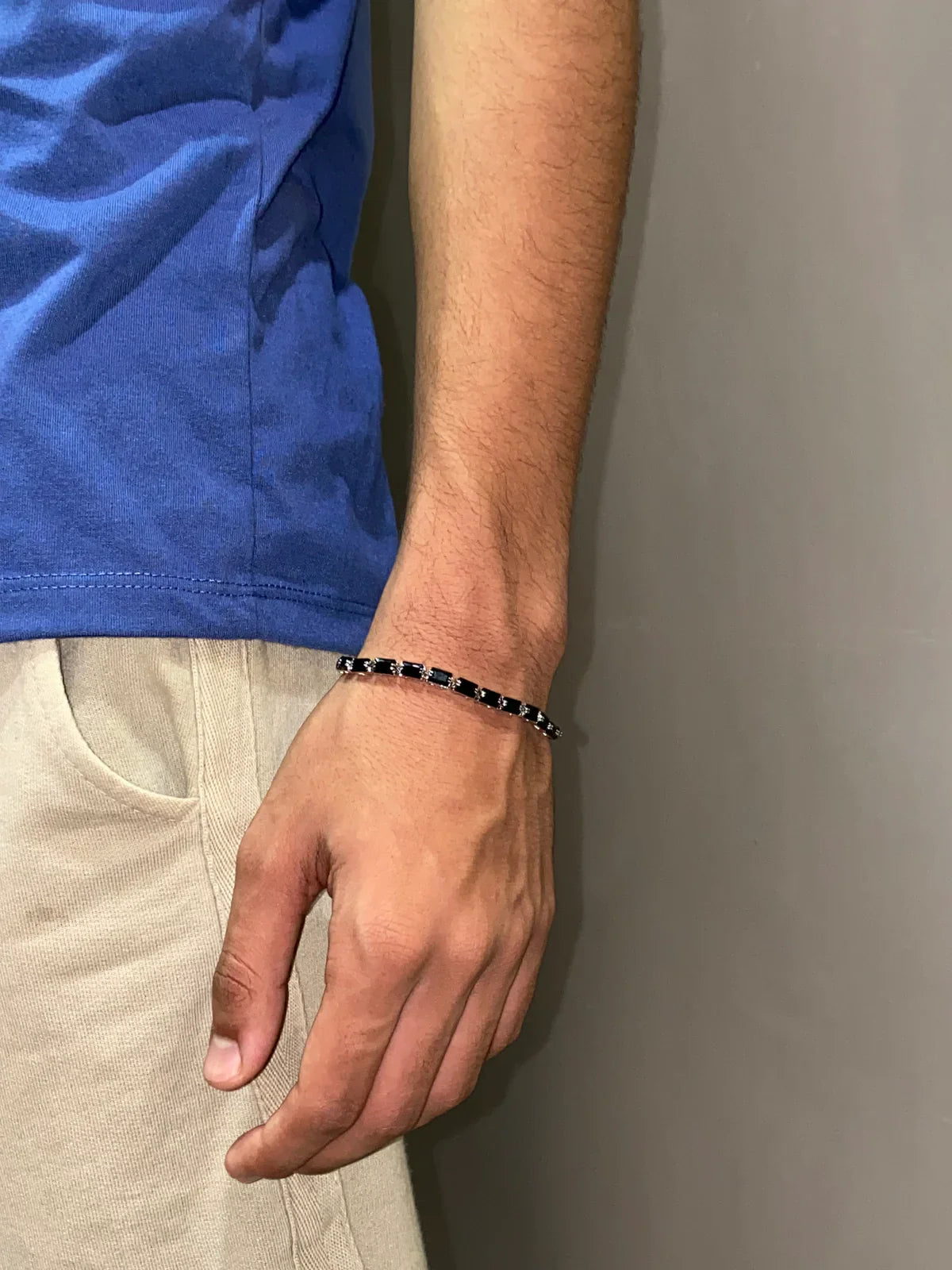 BLACK EMERALD CUT TENNIS BRACELET ( 4MM )